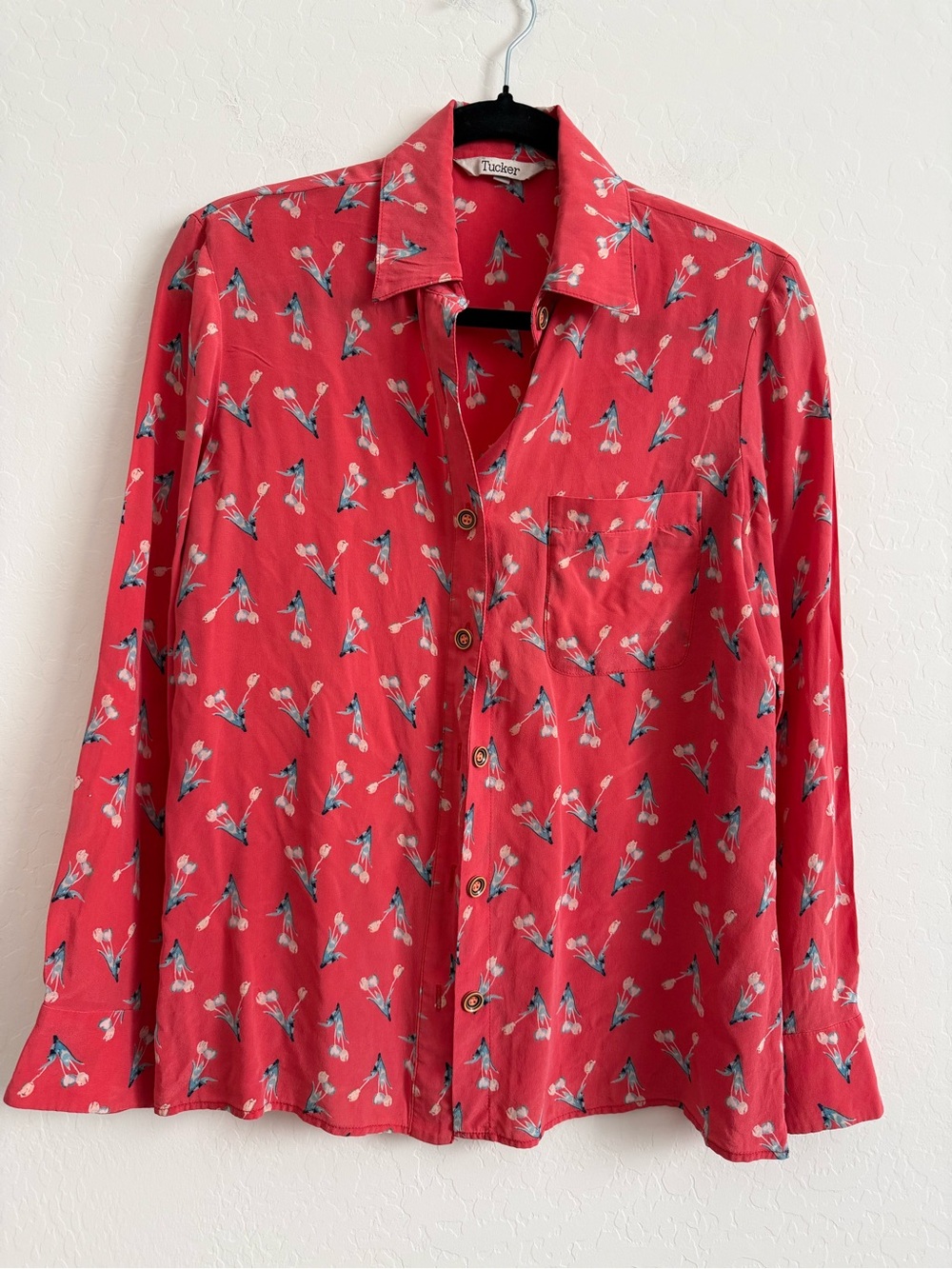 Tucker Red Floral Silk Button Down long sleeve silk Blouse Size M VGUC